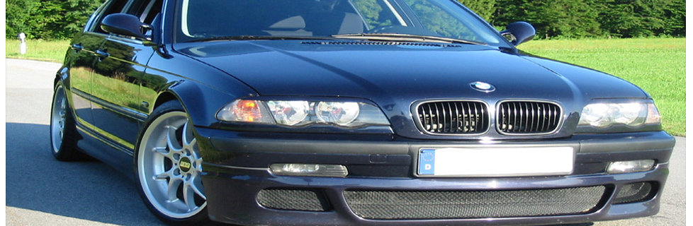 BMW 1er M Hatchback: Breiter E87-Umbau in Atacama Gelb